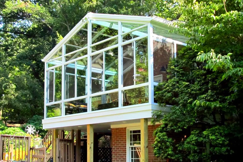 Limited Space, Infinite Charm | Crafting Warmth and Fantasy in a Sunroom